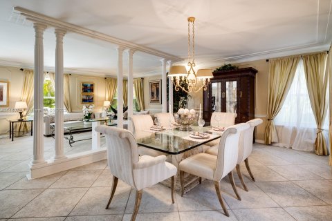 Villa ou maison à vendre à Miami Shores, Floride: 4 chambres, 311.32 m2 № 822807 - photo 7