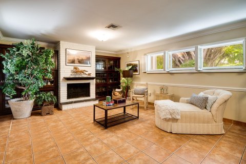 Villa ou maison à vendre à Miami Shores, Floride: 4 chambres, 311.32 m2 № 822807 - photo 12