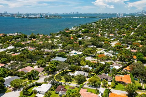 Villa ou maison à vendre à Miami Shores, Floride: 4 chambres, 311.32 m2 № 822807 - photo 20