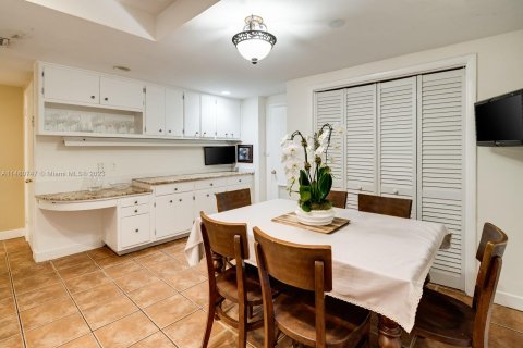 Villa ou maison à vendre à Miami Shores, Floride: 4 chambres, 311.32 m2 № 822807 - photo 11