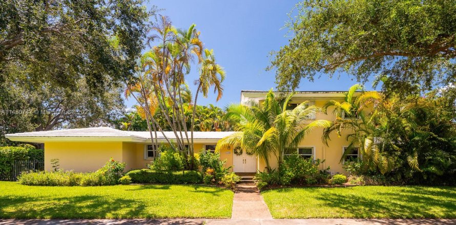 Villa ou maison à Miami Shores, Floride 4 chambres, 311.32 m2 № 822807