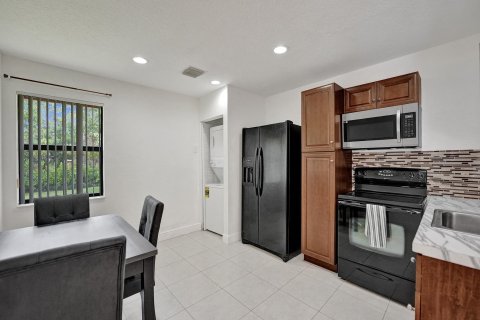 Casa en venta en West Palm Beach, Florida, 5 dormitorios, 312.15 m2 № 1175045 - foto 8