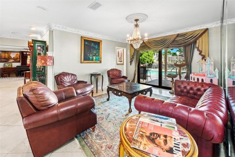 Villa ou maison à vendre à Hallandale Beach, Floride: 3 chambres, 224.82 m2 № 874186 - photo 16