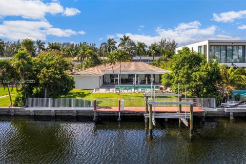 Villa ou maison à vendre à Hallandale Beach, Floride: 3 chambres, 224.82 m2 № 874186 - photo 1