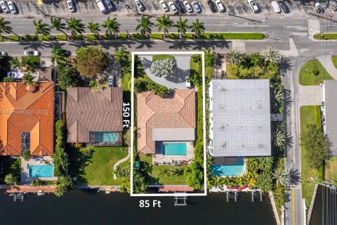 Villa ou maison à vendre à Hallandale Beach, Floride: 3 chambres, 224.82 m2 № 874186 - photo 3