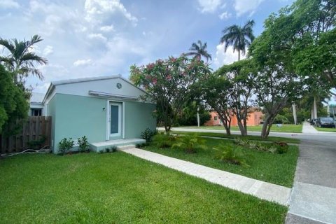 Casa en venta en Hollywood, Florida, 3 dormitorios, 156.08 m2 № 1186997 - foto 16