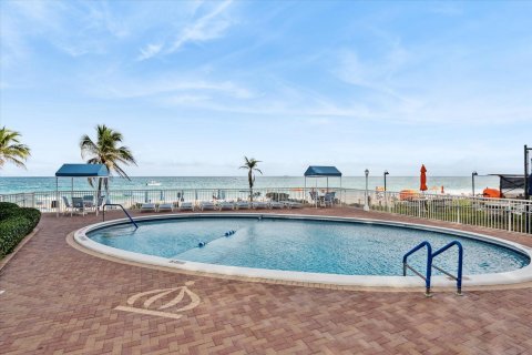 Condo in Fort Lauderdale, Florida, 1 bedroom  № 992133 - photo 14