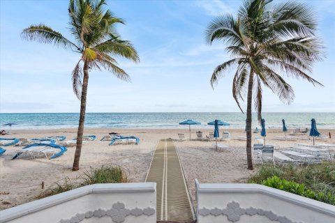 Condo in Fort Lauderdale, Florida, 1 bedroom  № 992133 - photo 13