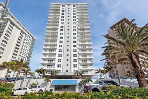 Condo in Fort Lauderdale, Florida, 1 bedroom  № 992133 - photo 19