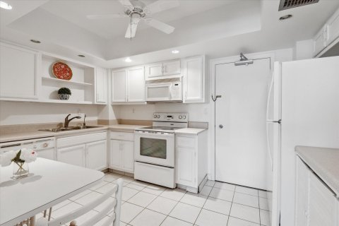 Condo in Fort Lauderdale, Florida, 1 bedroom  № 992133 - photo 8