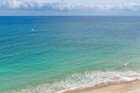 Condo in Fort Lauderdale, Florida, 1 bedroom  № 992133 - photo 2