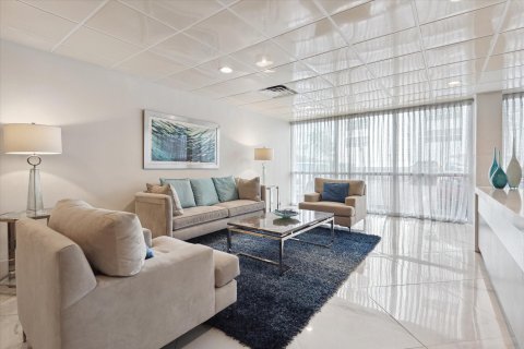 Condo in Fort Lauderdale, Florida, 1 bedroom  № 992133 - photo 16