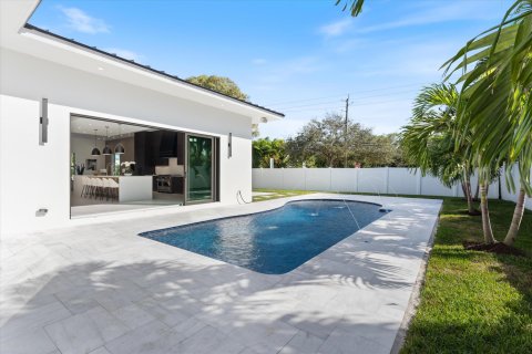Villa ou maison à vendre à Delray Beach, Floride: 4 chambres, 339.28 m2 № 992065 - photo 11