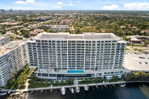 Condo in Fort Lauderdale, Florida, 3 bedrooms  № 992132 - photo 1