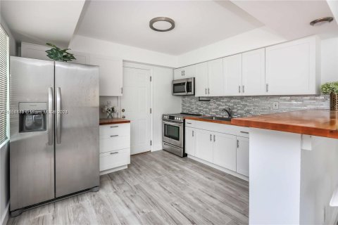 Immobilier commercial à vendre à Dania Beach, Floride: 156.45 m2 № 1345460 - photo 24