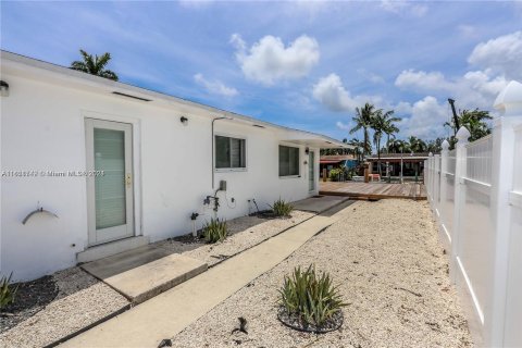 Propiedad comercial en venta en Dania Beach, Florida, 156.45 m2 № 1345460 - foto 21