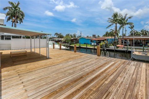 Immobilier commercial à vendre à Dania Beach, Floride: 156.45 m2 № 1345460 - photo 2