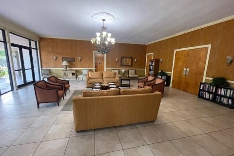 Condominio en venta en Palm Springs, Florida, 2 dormitorios, 93.09 m2 № 1145965 - foto 18