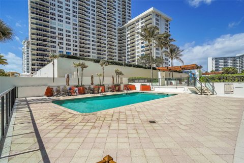 Condo in Fort Lauderdale, Florida, 1 bedroom  № 1146063 - photo 10