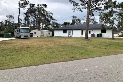 Villa ou maison à vendre à Port Charlotte, Floride: 3 chambres, 178.28 m2 № 429198 - photo 5