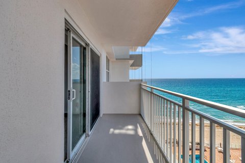 Condo in Highland Beach, Florida, 2 bedrooms  № 1151859 - photo 10