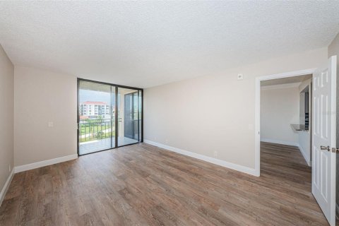 Condominio en venta en Saint Petersburg, Florida, 1 dormitorio, 73.39 m2 № 1341912 - foto 10