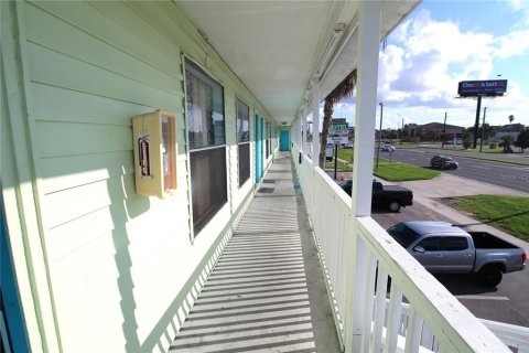 Hotel en venta en New Port Richey, Florida № 1401091 - foto 5