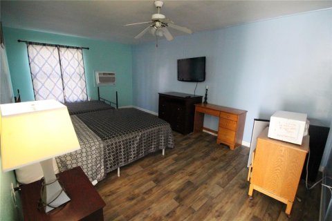 Hotel en venta en New Port Richey, Florida № 1401091 - foto 28