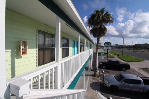 Hotel en venta en New Port Richey, Florida № 1401091 - foto 7