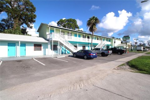 Hotel en venta en New Port Richey, Florida № 1401091 - foto 11