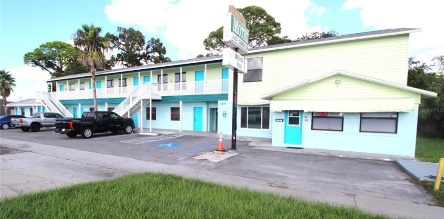 Hotel en New Port Richey, Florida № 1401091