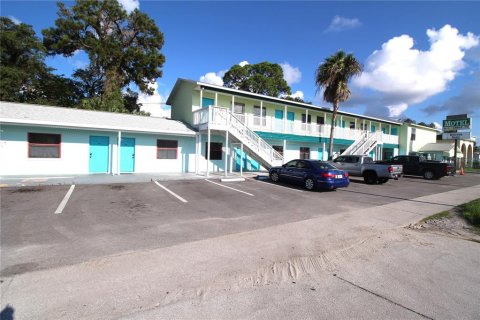 Hotel en venta en New Port Richey, Florida № 1401091 - foto 12