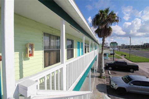 Hotel en venta en New Port Richey, Florida № 1401091 - foto 6