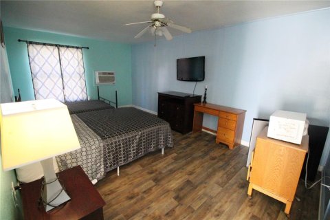 Hotel en venta en New Port Richey, Florida № 1401091 - foto 27