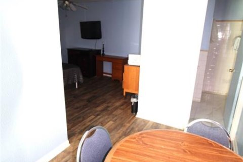 Hotel en venta en New Port Richey, Florida № 1401091 - foto 24