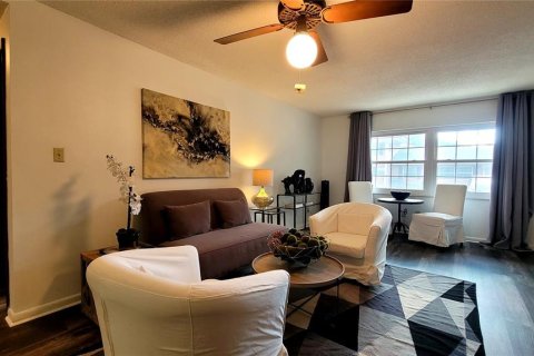 Condominio en venta en Maitland, Florida, 1 dormitorio, 74.23 m2 № 1400761 - foto 8