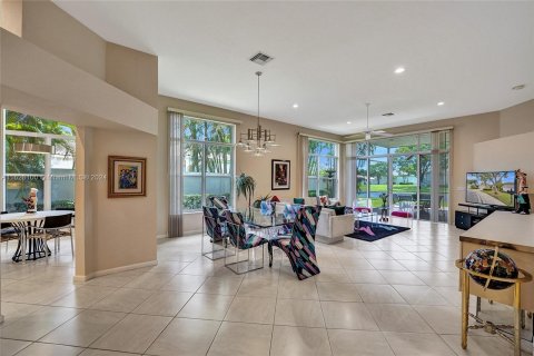 Villa ou maison à vendre à Weston, Floride: 3 chambres, 227.24 m2 № 1290861 - photo 4