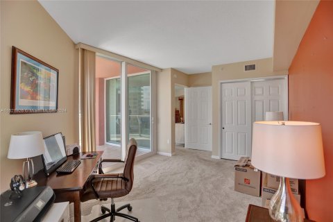 Condo in Aventura, Florida, 2 bedrooms  № 1290857 - photo 24