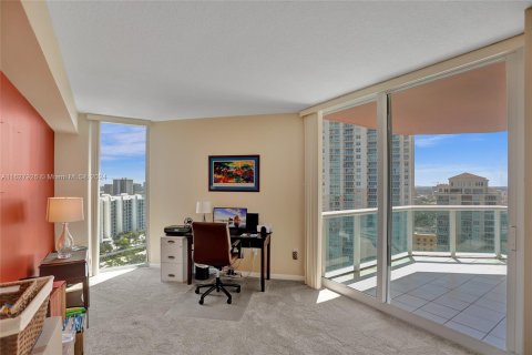 Condo in Aventura, Florida, 2 bedrooms  № 1290857 - photo 22