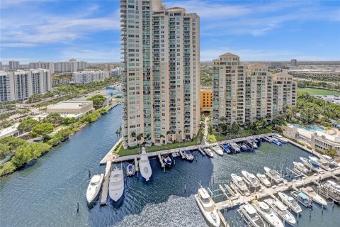 Condo in Aventura, Florida, 2 bedrooms  № 1290857 - photo 4