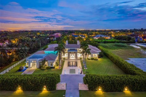 Villa ou maison à vendre à Southwest Ranches, Floride: 6 chambres, 1265.24 m2 № 674460 - photo 3