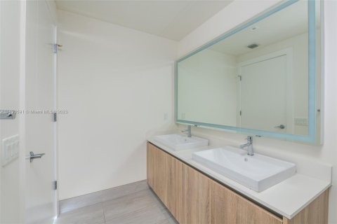 Купить кондоминиум в Авентура, Флорида 1 спальня, 80.64м2, № 863381 - фото 15