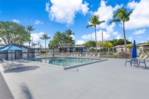 Copropriété à vendre à Miami, Floride: 3 chambres, 98.94 m2 № 1355196 - photo 21