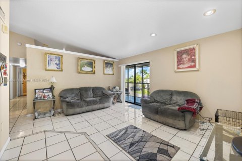 Copropriété à vendre à Miami, Floride: 3 chambres, 98.94 m2 № 1355196 - photo 5