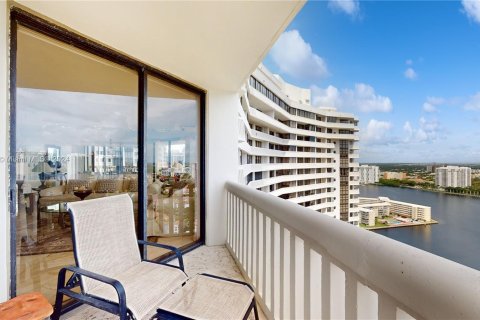 Condo in Aventura, Florida, 3 bedrooms  № 1355114 - photo 26