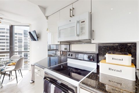 Condo in Aventura, Florida, 3 bedrooms  № 1355114 - photo 10