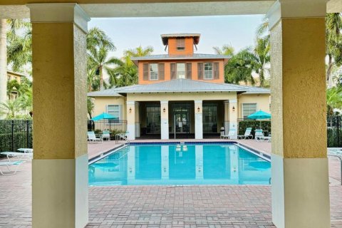 Townhouse in Jupiter, Florida 2 bedrooms, 119.84 sq.m. № 1097826 - photo 1