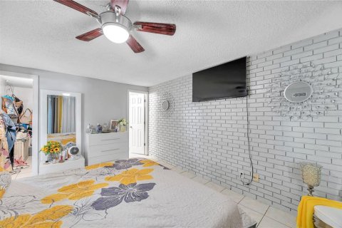 Casa en venta en Tampa, Florida, 4 dormitorios, 213.95 m2 № 1388983 - foto 20