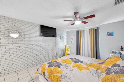 Casa en venta en Tampa, Florida, 4 dormitorios, 213.95 m2 № 1388983 - foto 17