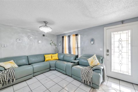 Casa en venta en Tampa, Florida, 4 dormitorios, 213.95 m2 № 1388983 - foto 7